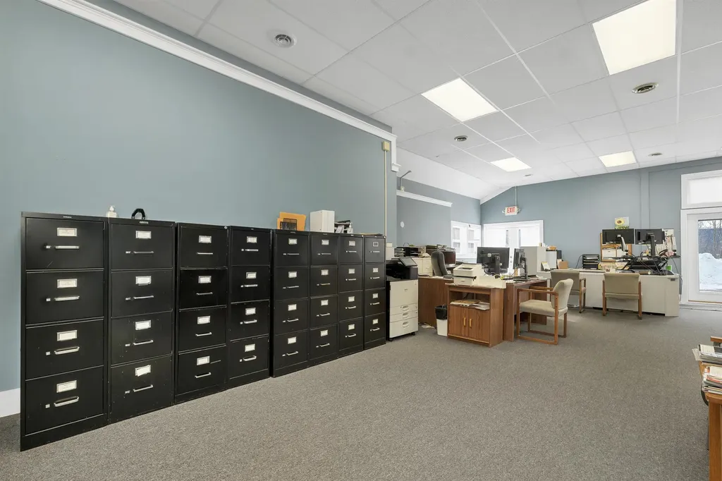 17 Bay Street Wolfeboro NH 03894