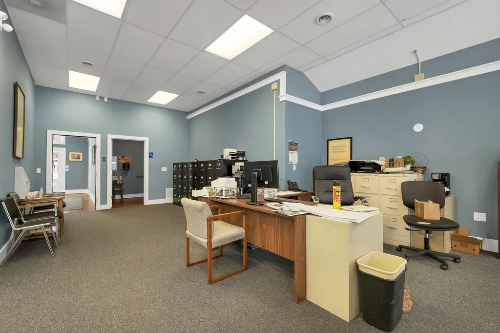 17 Bay Street Wolfeboro NH 03894