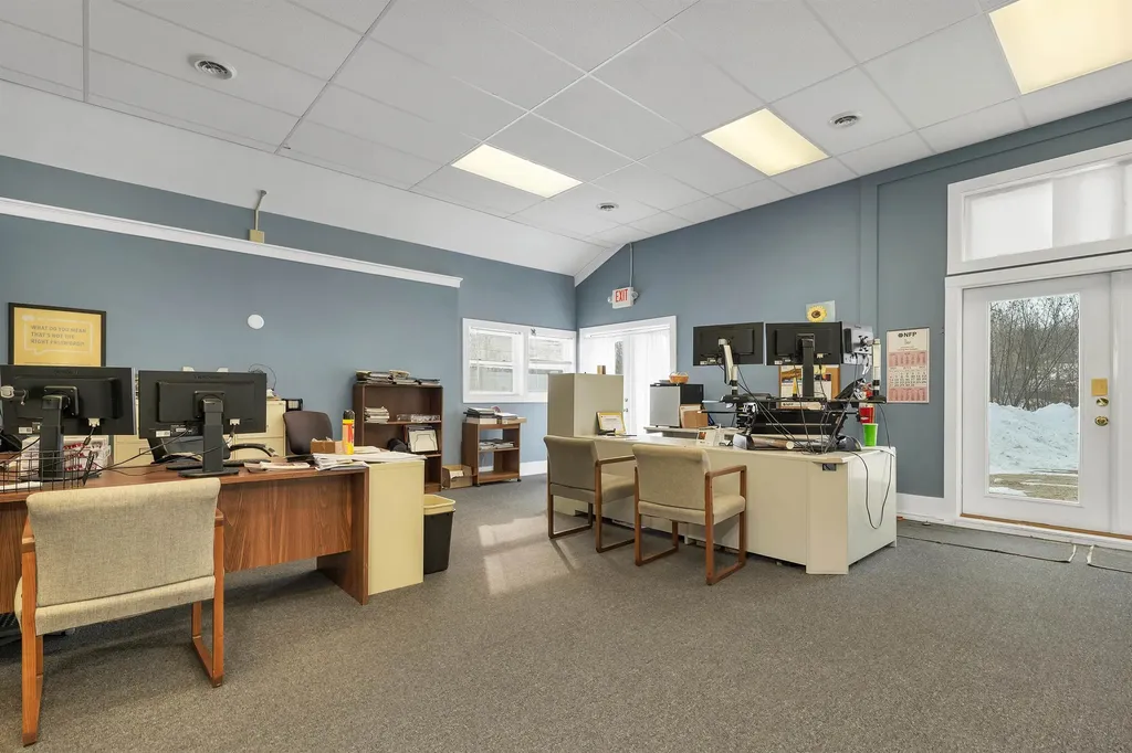 17 Bay Street Wolfeboro NH 03894