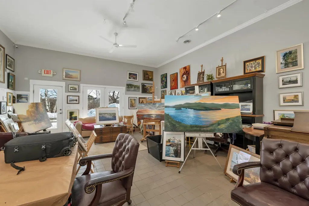 17 Bay Street Wolfeboro NH 03894