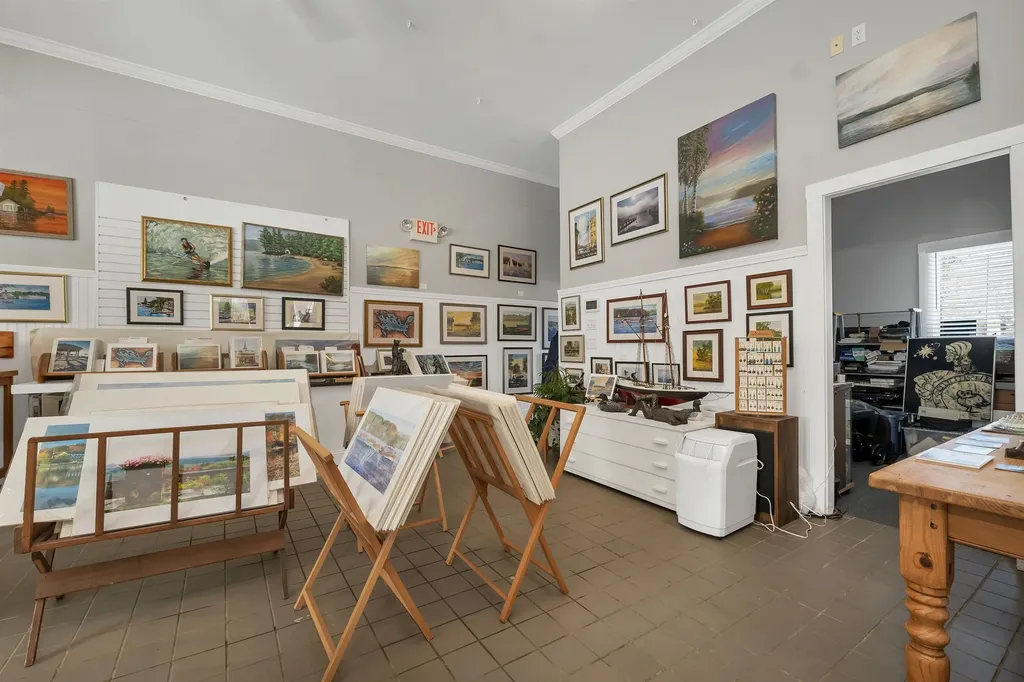 17 Bay Street Wolfeboro NH 03894