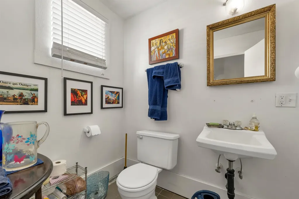 17 Bay Street Wolfeboro NH 03894