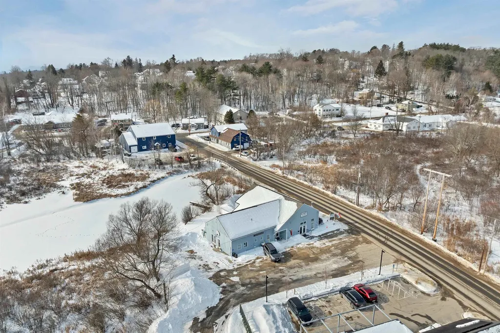 17 Bay Street Wolfeboro NH 03894