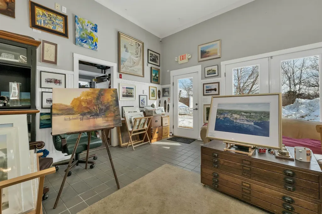 17 Bay Street Wolfeboro NH 03894