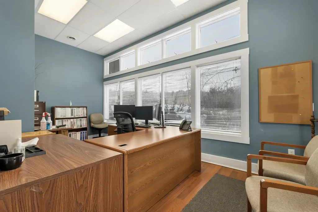 17 Bay Street Wolfeboro NH 03894