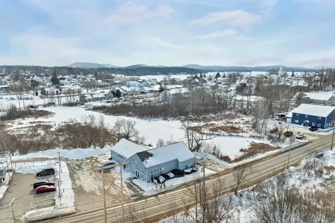 17 Bay Street Wolfeboro NH 03894