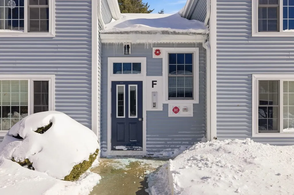 50 Brookside Drive Exeter NH 03833