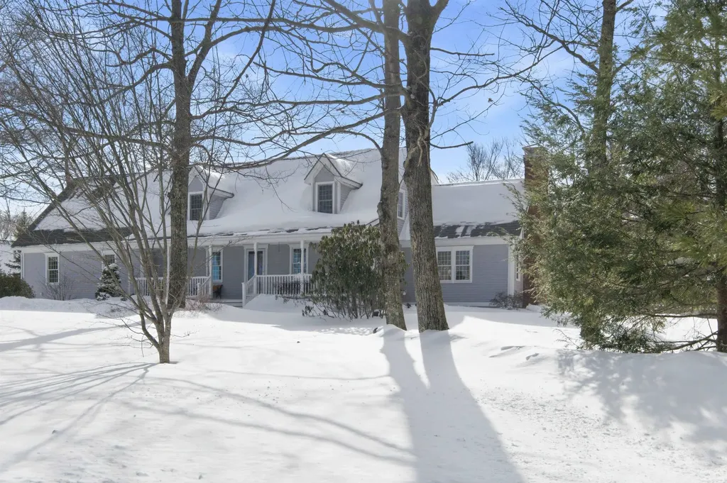 54 Wallingford Terrace Weare NH 03281