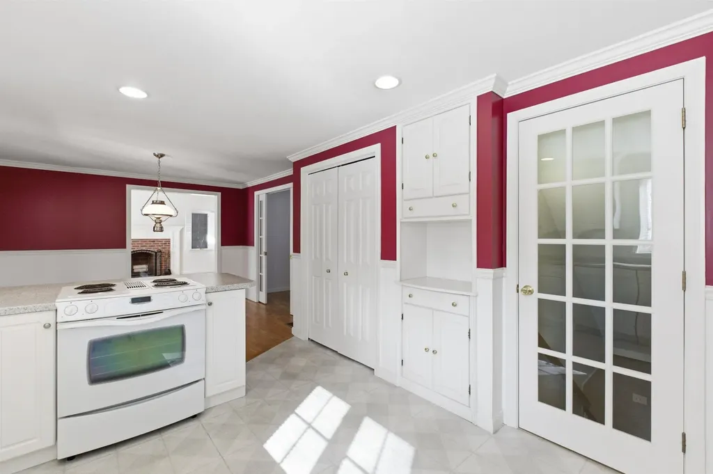 54 Wallingford Terrace Weare NH 03281