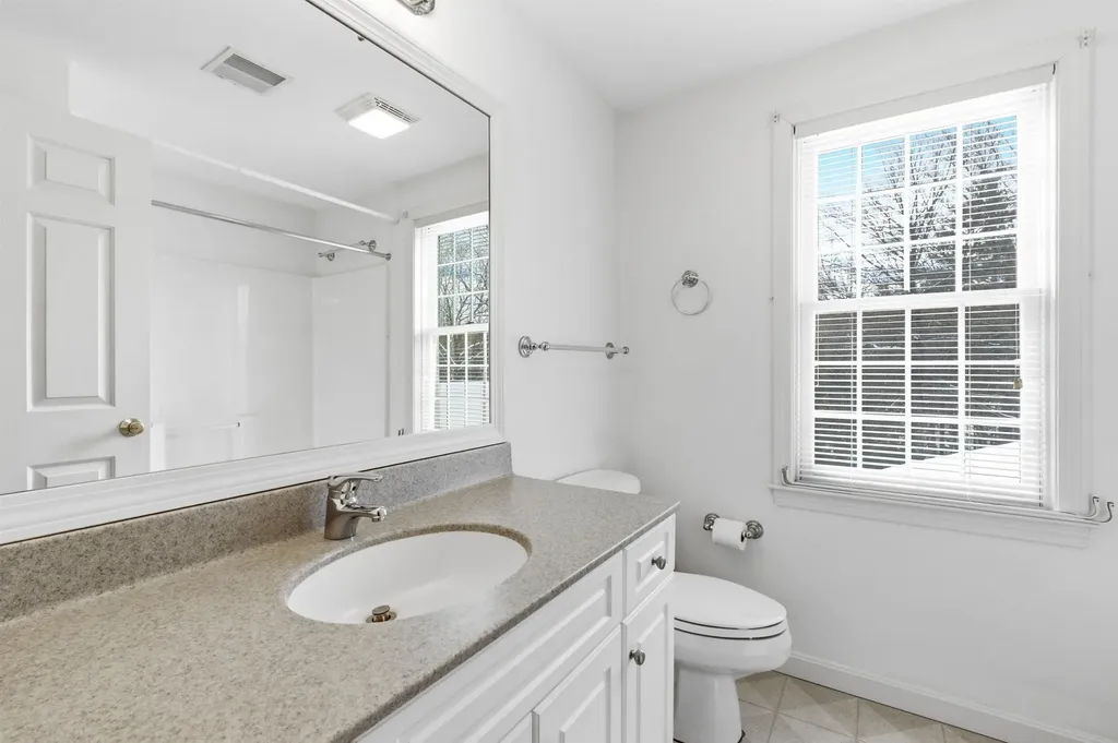 54 Wallingford Terrace Weare NH 03281