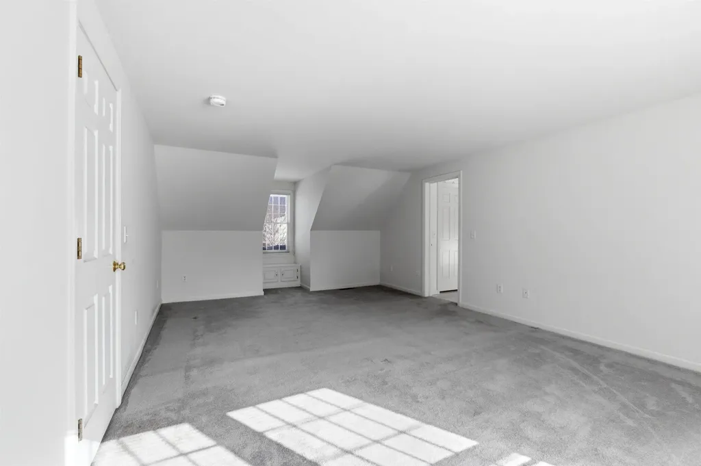 54 Wallingford Terrace Weare NH 03281