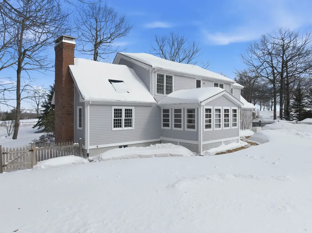 54 Wallingford Terrace Weare NH 03281