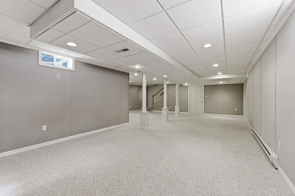 54 Wallingford Terrace Weare NH 03281