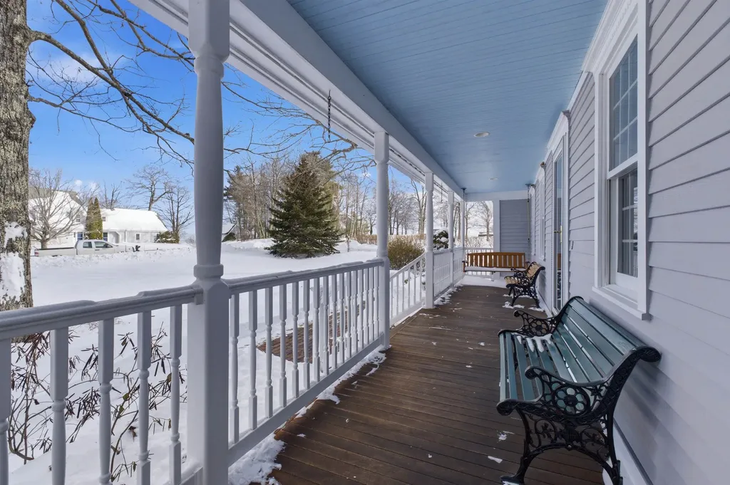 54 Wallingford Terrace Weare NH 03281