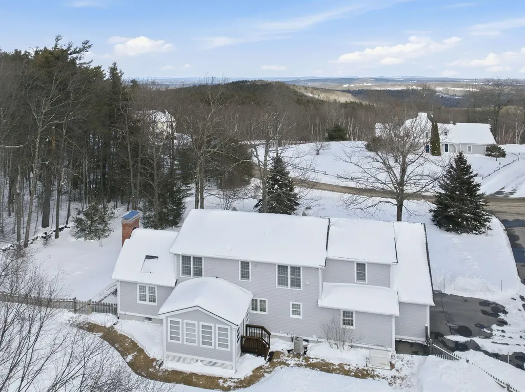 54 Wallingford Terrace Weare NH 03281