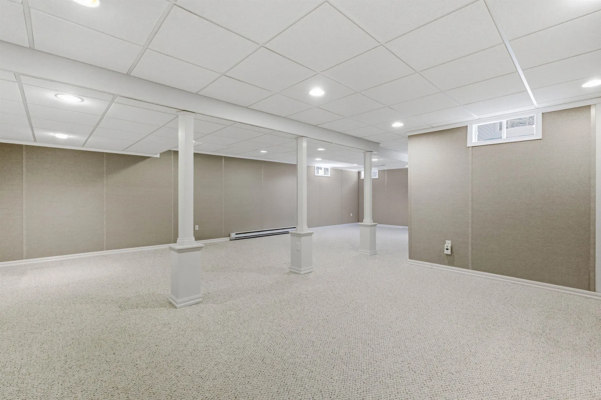 54 Wallingford Terrace Weare NH 03281