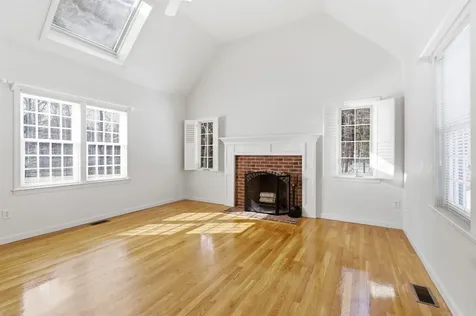 54 Wallingford Terrace Weare NH 03281