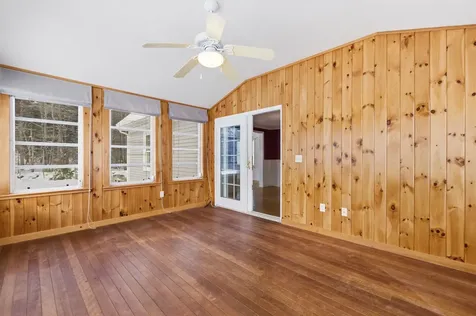 54 Wallingford Terrace Weare NH 03281