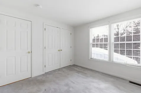 54 Wallingford Terrace Weare NH 03281