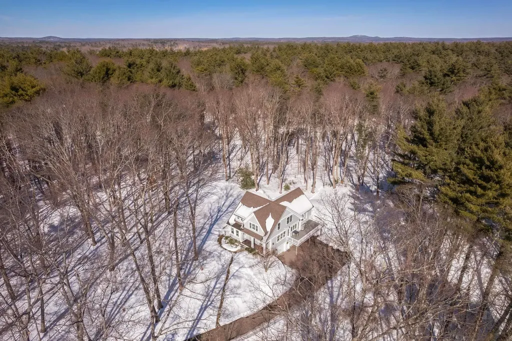 30 Drake Lane Kittery ME 03904