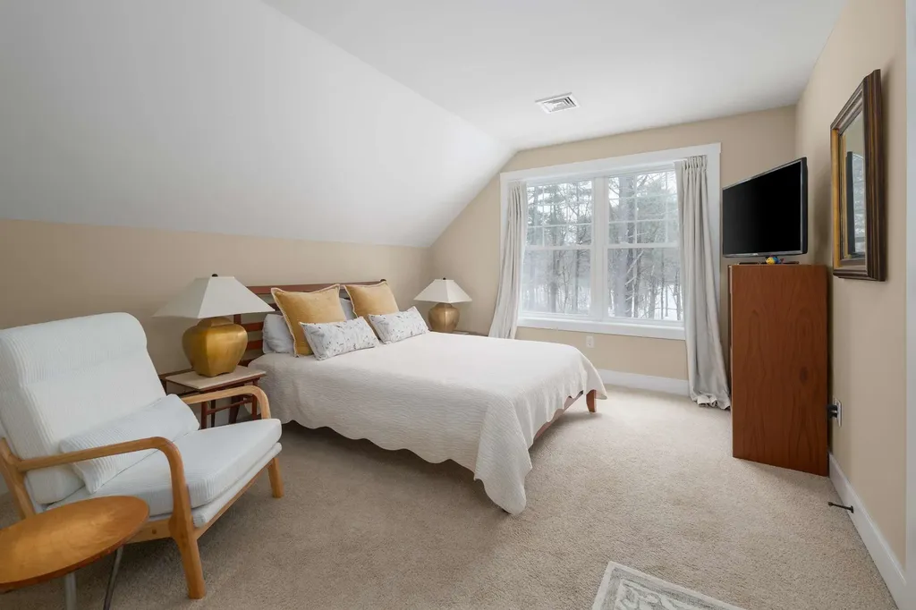 30 Drake Lane Kittery ME 03904