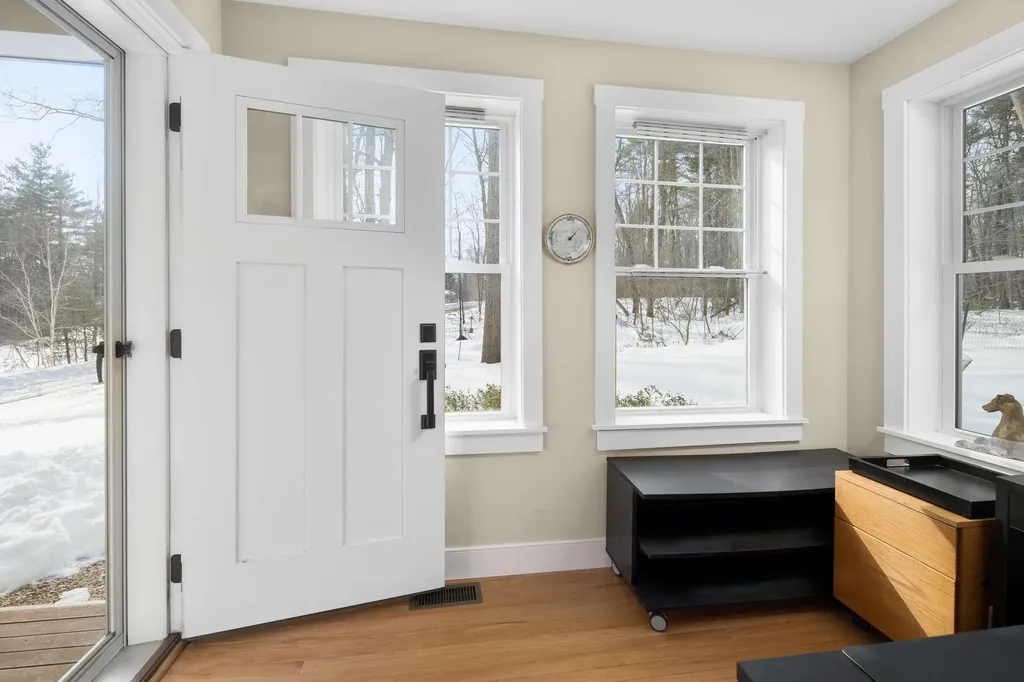 30 Drake Lane Kittery ME 03904