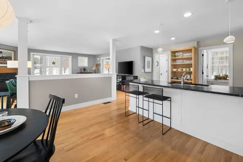 30 Drake Lane Kittery ME 03904