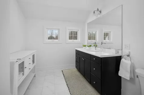 30 Drake Lane Kittery ME 03904