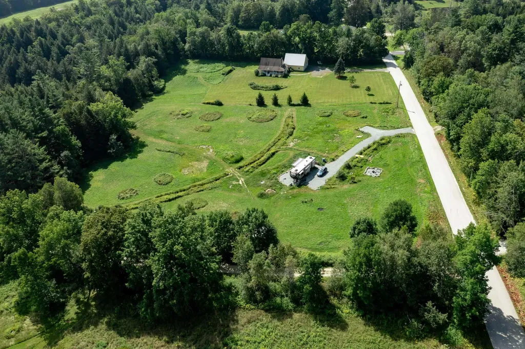 713 South Hill Road Ludlow VT 05149