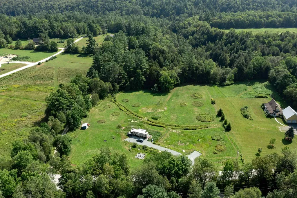 713 South Hill Road Ludlow VT 05149