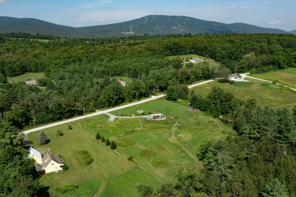 713 South Hill Road Ludlow VT 05149