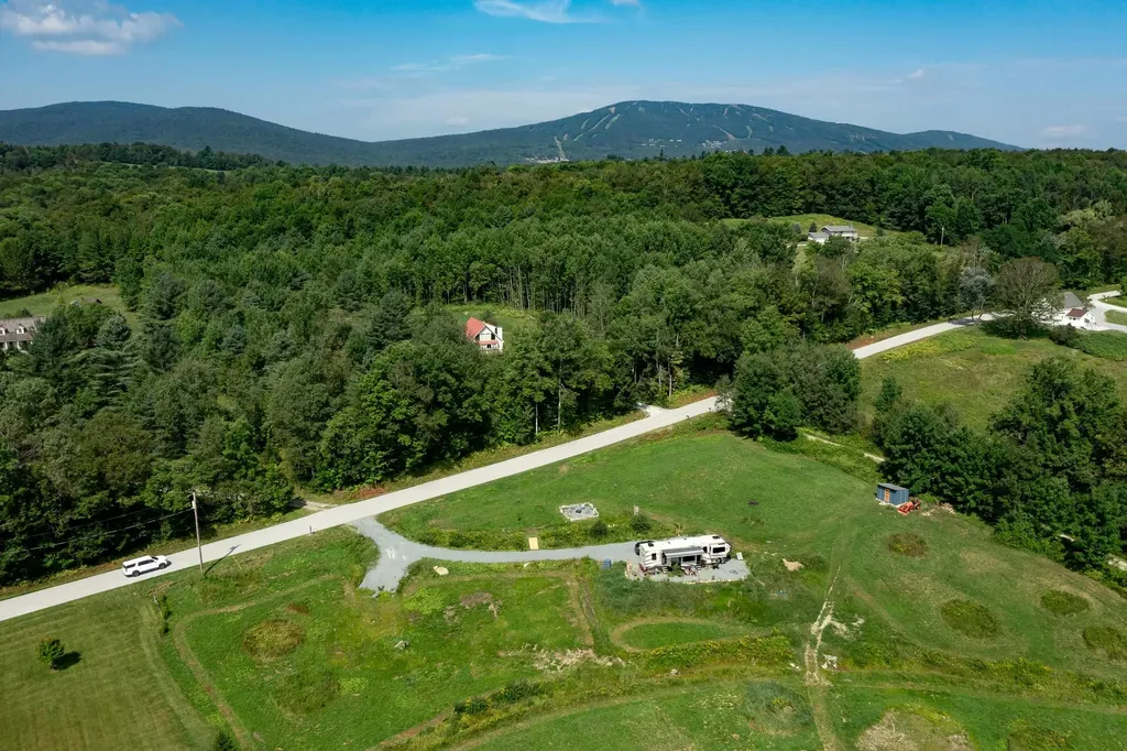 713 South Hill Road Ludlow VT 05149