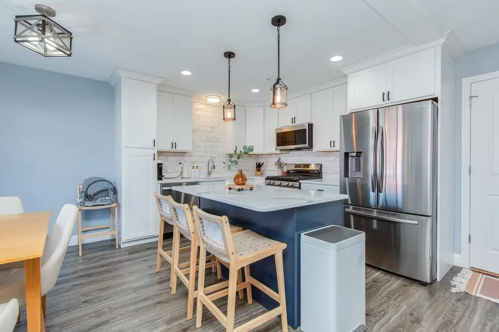 7 Dumaine Avenue Nashua NH 03063