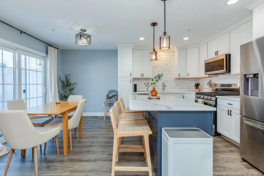 7 Dumaine Avenue Nashua NH 03063