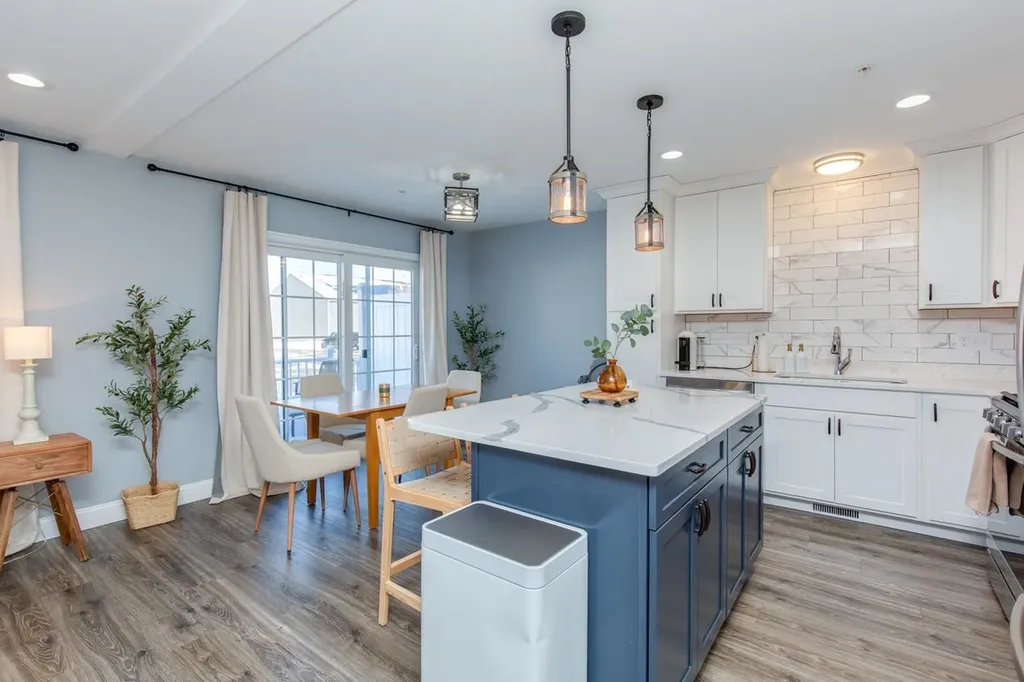 7 Dumaine Avenue Nashua NH 03063