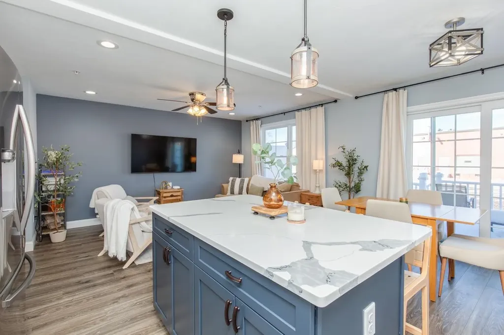 7 Dumaine Avenue Nashua NH 03063