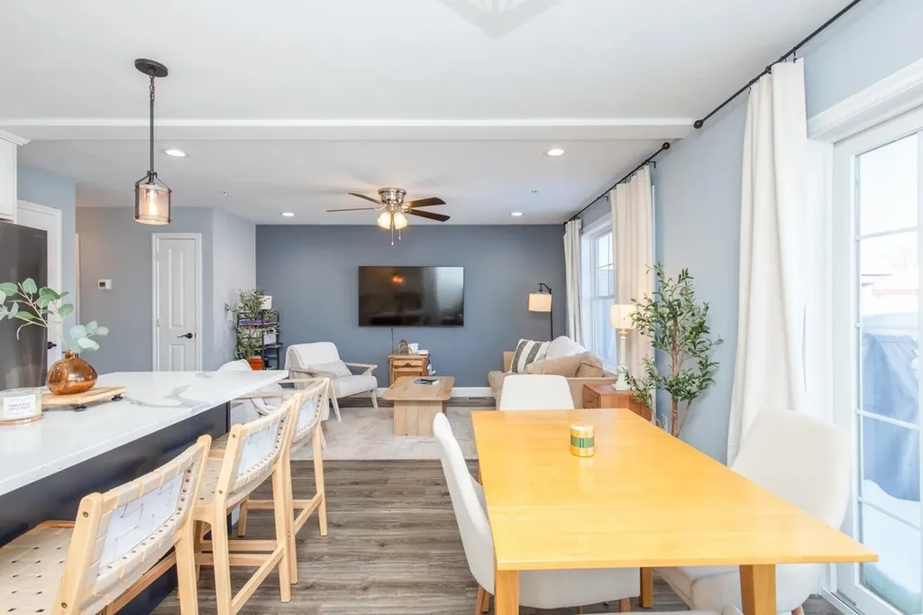 7 Dumaine Avenue Nashua NH 03063