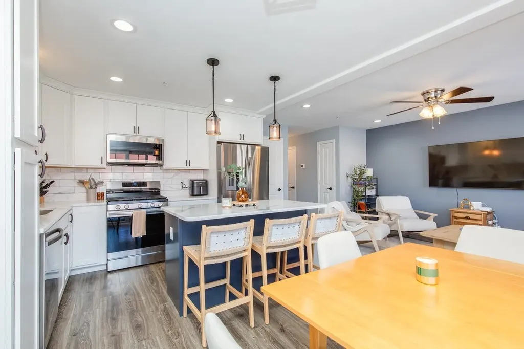 7 Dumaine Avenue Nashua NH 03063