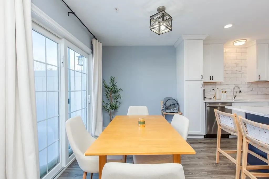 7 Dumaine Avenue Nashua NH 03063