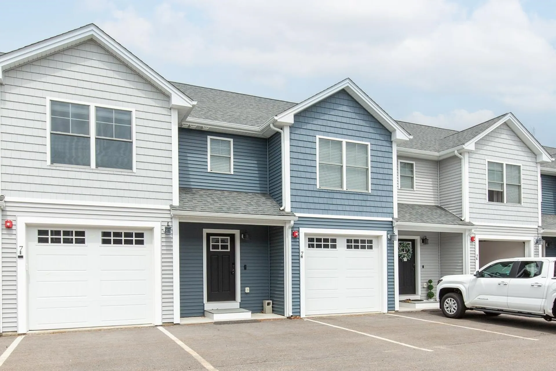 7 Dumaine Avenue Nashua NH 03063