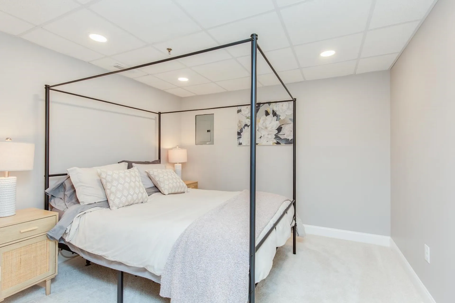 7 Dumaine Avenue Nashua NH 03063