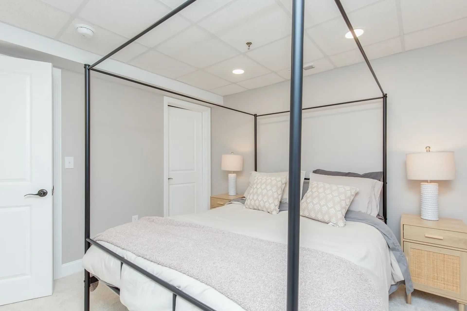 7 Dumaine Avenue Nashua NH 03063