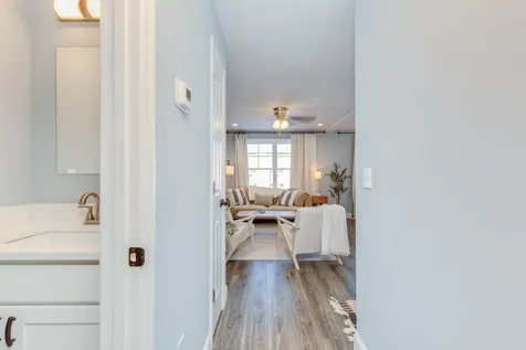 7 Dumaine Avenue Nashua NH 03063