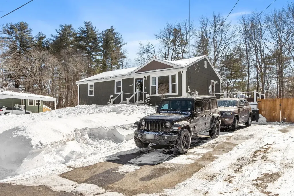 15 Briar Avenue Salem NH 03079