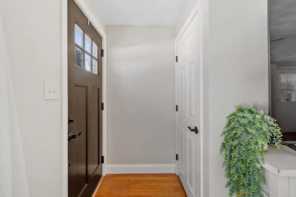 15 Briar Avenue Salem NH 03079