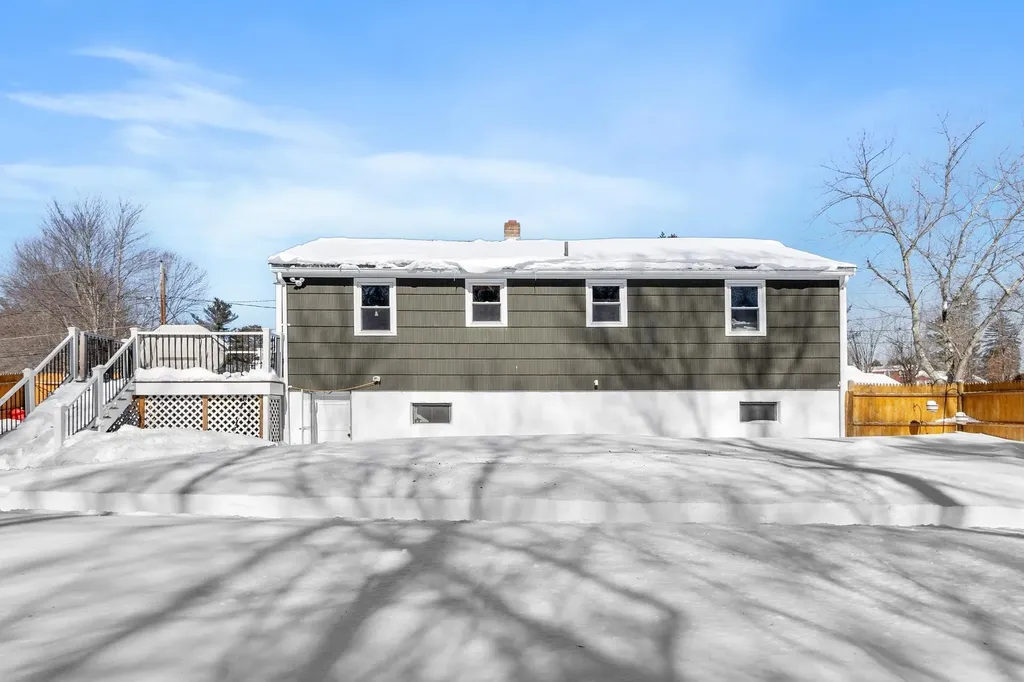 15 Briar Avenue Salem NH 03079