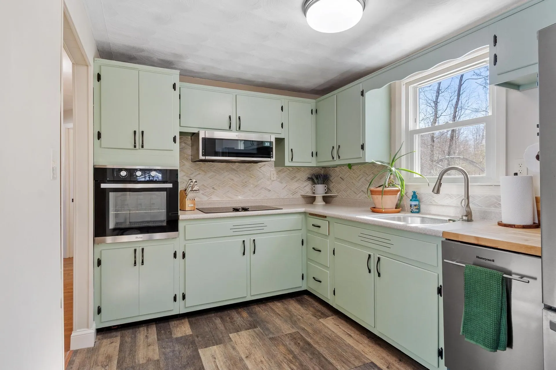 15 Briar Avenue Salem NH 03079