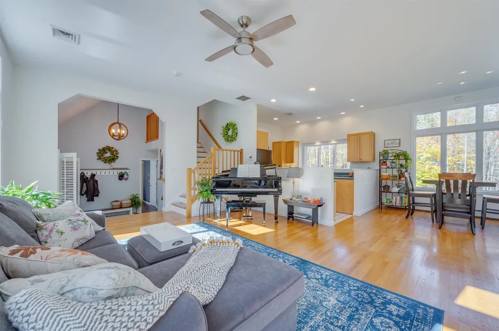 112 Apple Hill Road Sunapee NH 03782