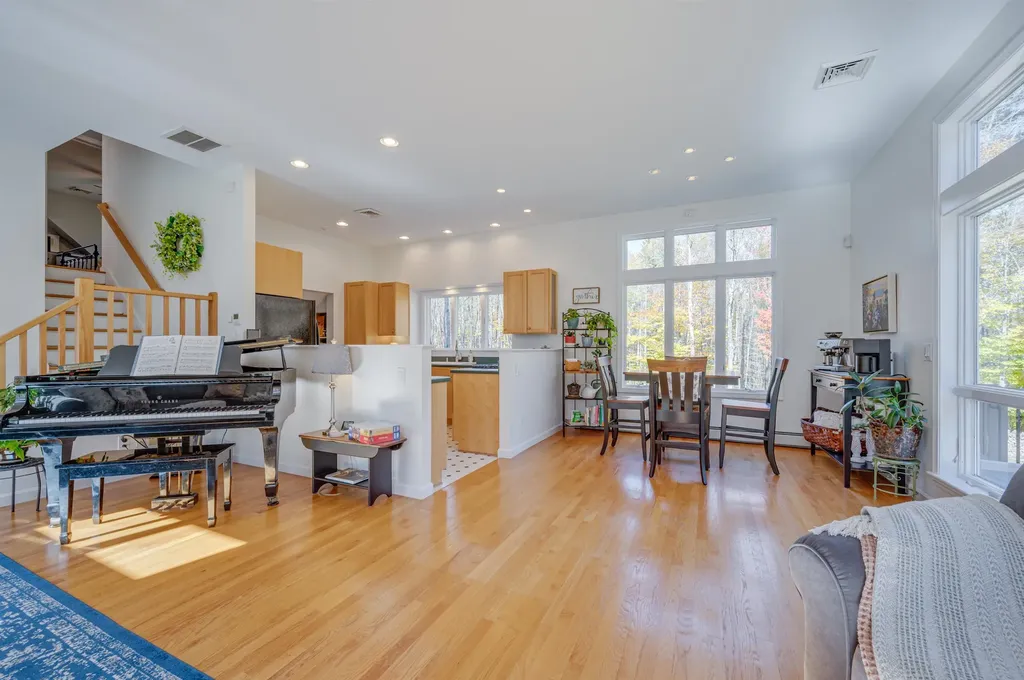 112 Apple Hill Road Sunapee NH 03782