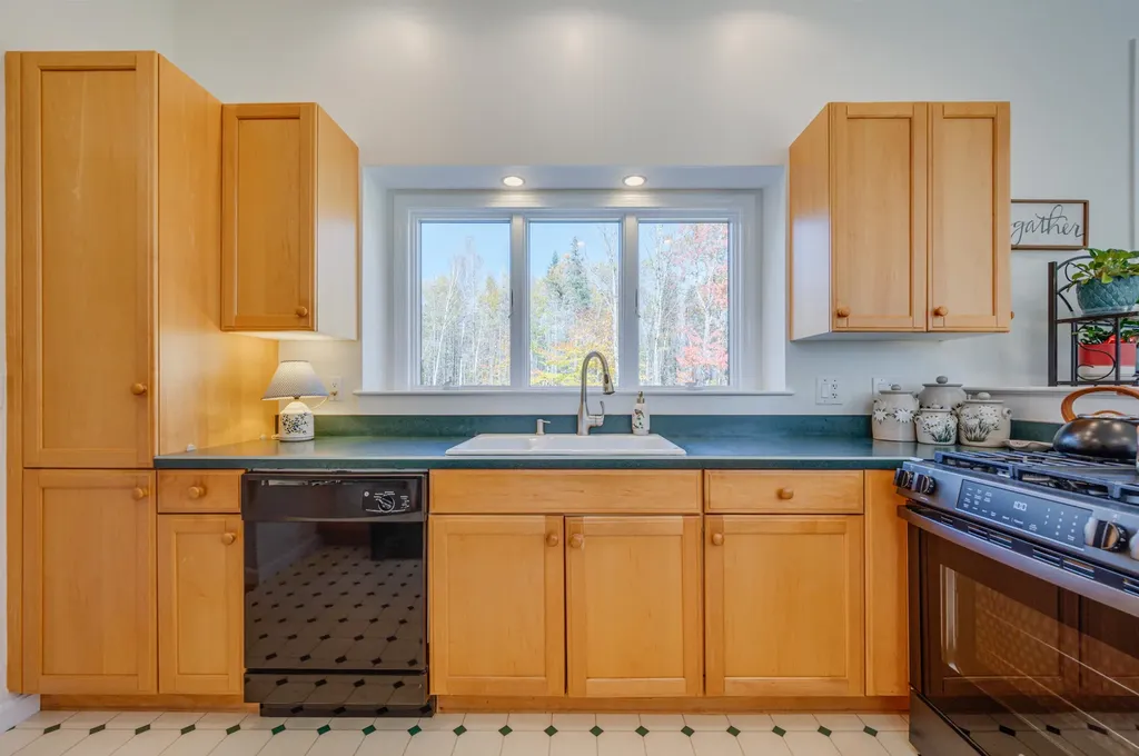 112 Apple Hill Road Sunapee NH 03782